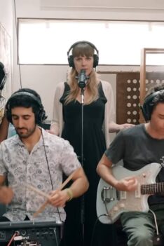Bulletproof – La Roux – Pomplamoose